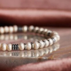 Hematite - Pale Pink Bracelet I (4mm) -Aurum Brothers Hematitepinknudemiyuki1